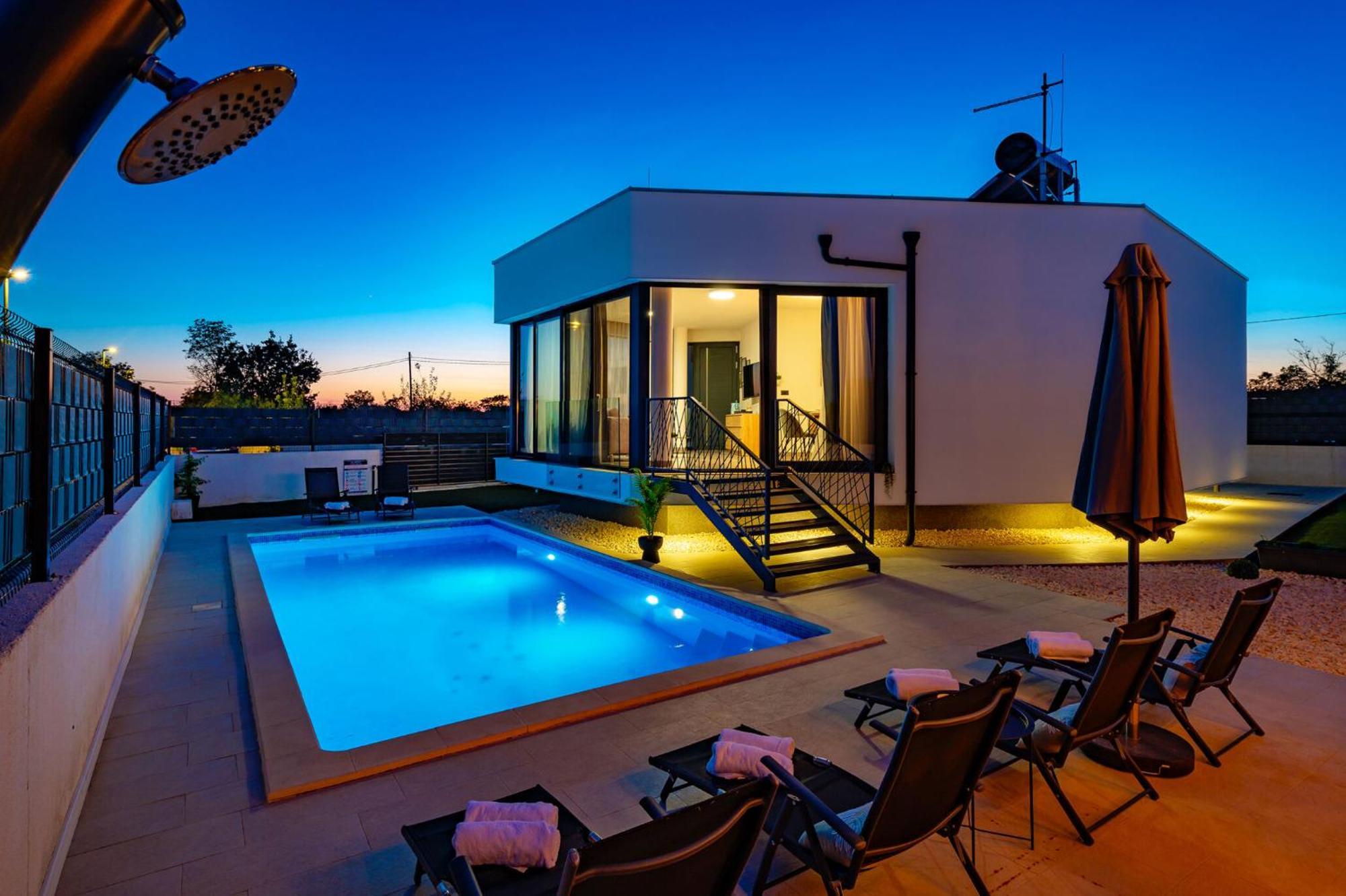 Laurel Villa *